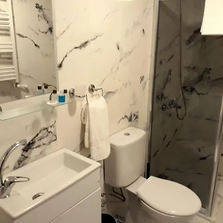Hotell Via 2*