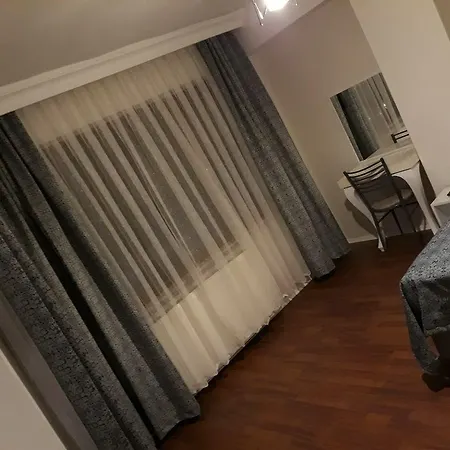 Hotell Via 2*